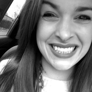 Meet your Posher, Hayley